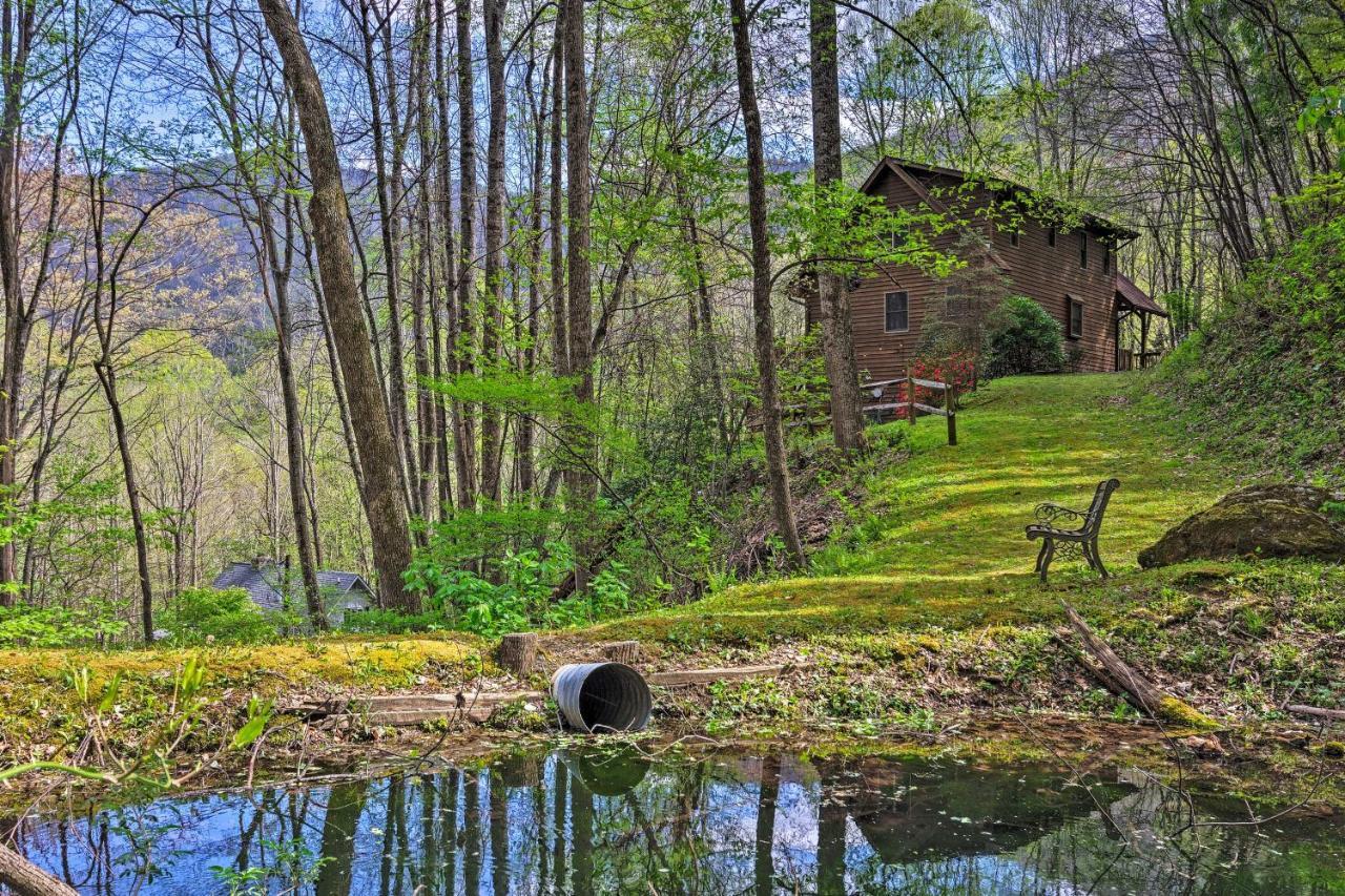Spacious Maggie Valley Cabin With Hot Tub And Mtn View エクステリア 写真